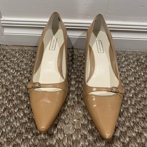 Nordstrom camel kitten heel pumps. Size 8.5